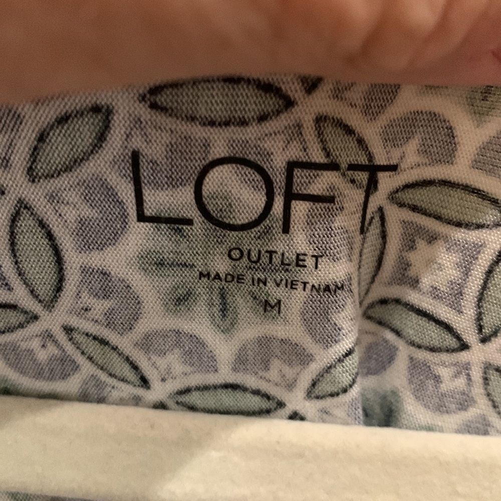 Loft Outlet Women’s Tank - Picture 3 of 8